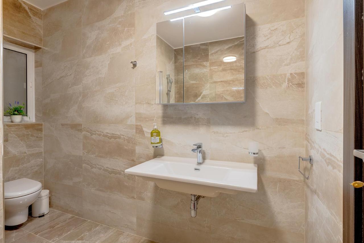 Chic 2Br Apartment, Ideal Location Ta Xbiex Ngoại thất bức ảnh